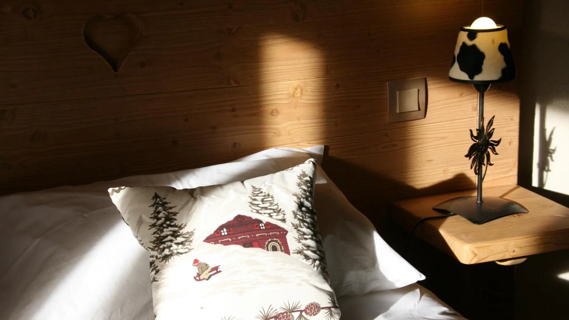 Chalet-Hotel Le Beausoleil, The Originals Relais Fontcouverte-la-Toussuire فندق